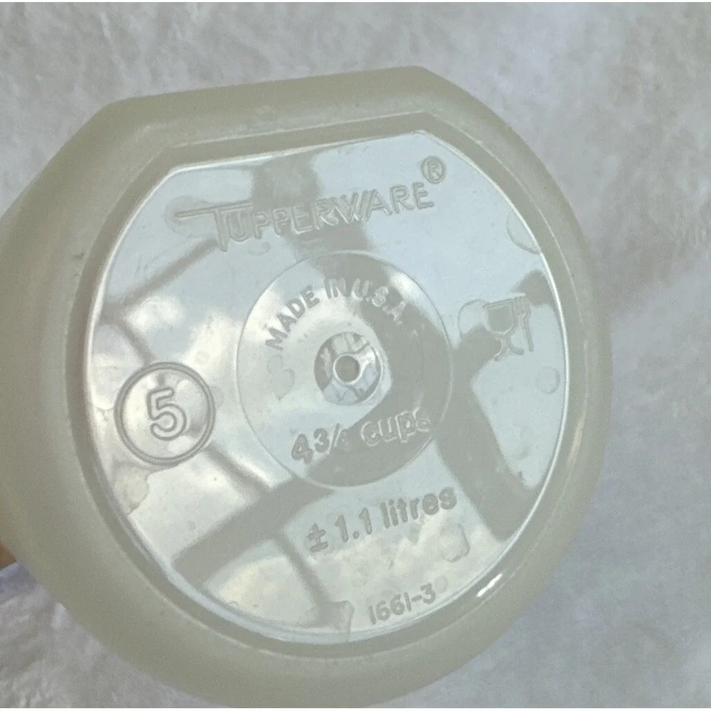 Vintage Tupperware Tall Round Container Canister‎ Kitchen Storage Peach Lid